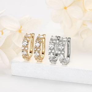 Boucles d'oreilles clous en diamant de laboratoire de haute qualité avec finition lisse en or 14 carats pour femme, bijoux de mariage, pour l'exportation - Product Image 1