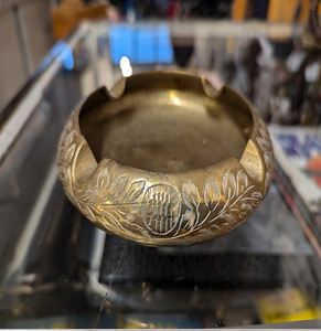 Cenicero de latón con acabado antiguo de primera calidad para el ambiente del salón de cigarros - Product Image 6