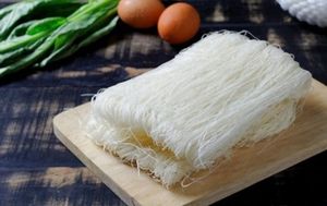 บะหมี่ข้าวธรรมชาติคุณภาพสูงและวุ้นเส้นแบบแห้งบรรจุในถุงจากเวียดนาม - Product Image 5