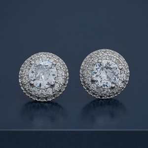 92.5 <b>Silver</b> <b>Stud</b> Gold Trendy Diamond Pearl Embellished Geometric Heart-shaped for Weddings Engagements Parties Gifts-Model - Product Image 1