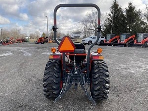 Kubota L2501 40HP 4WD Rueda Tractor Cargador frontal Descuento Maquinaria agrícola de segunda mano Motor Bomba de engranajes Caja de cambios - Product Image 6