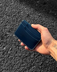 กระเป๋าสตางค์หนังคลาสสิกสำหรับผู้ชายขายดีที่สุดกระเป๋าสตางค์สั้นสำหรับใช้ในธุรกิจที่ทำด้วยมือมีสไตล์ - Product Image 1