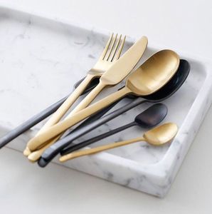 Ensemble de couverts en métal au design de luxe fait à la main pour cadeaux mariages pendaison de crémaillère occasions spéciales et célébrations festives - Product Image 6