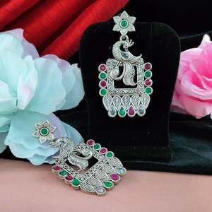 Pendientes colgantes de moda oxidados, piedras de colores cautivadoras, fusión con elegancia terrosa, perlas de la mejor calidad, encanto contemporáneo - Product Image 3