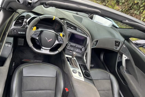 Corvette 2024 d'occasion en excellent état, conduite à gauche, sièges en cuir, caméra de recul, offre spéciale - Product Image 5