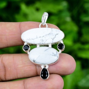 Pendentif classique fait main en argent massif 925 pour femmes, bijoux en argent sterling 925, pierre précieuse howlite, style bohème, cadeau pour sœur - Product Image 3