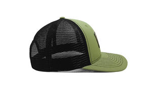 Custom Relieve/Debossed Logo Olive Trucker Sombreros Parche de cuero Trucker Sports Caps Wholesale Vietnam - Product Image 5