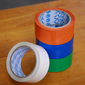 Cinta adhesiva activada por agua acrílica de un solo lado de longitud personalizada impermeable BOPP uso Industrial paleta de cartón hecha en Vietnam - Product Image 1