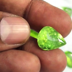 16 pièces de péridot vert naturel 13mm à 22mm ovale poire octogone facette 141 Cts Iroc ventes pierres précieuses de haute qualité coupées US $423 tout - Product Image 5