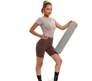 กางเกงขาสั้นผ้าสำหรับเล่นโยคะฟิตเนสของผู้หญิงกางเกงขาสั้นผ้ายืดเอวสูงออกแบบโลโก้ได้ตามต้องการ - Product Image 4