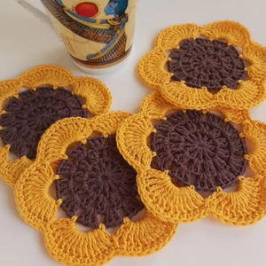 Grande qualité à prix raisonnable sous-verre en macramé en coton boho avec motif de cercle tissé et couleur jaune et marron - Product Image 1