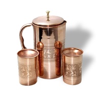 Pichet à eau de créateur en cuivre avec gobelet en verre pour taille personnalisée, prix bon marché avec utilisation à la main