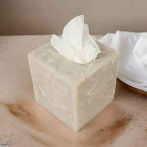 Boîte à mouchoirs personnalisable en résine écologique, style ange, luxe moderne, rangement domestique, MN EXPORTS MNE-420 pour hôtel, restaurant - Product Image 4