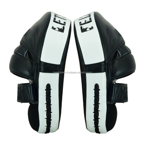 Mitaines de boxe personnalisées OEM en cuir, coussinets de frappe professionnels, fournisseur d'équipement d'entraînement pour salle de sport - Product Image 2