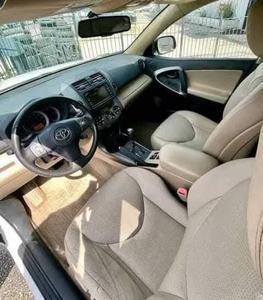 Toyota RAV4 2011 Usado, Volante a la Izquierda, Interior Oscuro, SUV Automático con Envío Global Gratuito - OFERTA PROMOCIONAL - Product Image 3