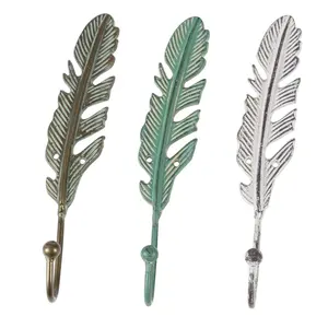 Crochet mural coloré en forme de plume dans le nouveau style de cintre mural en prix de gros crochet mural pour suspendre les vêtements - Product Image 1