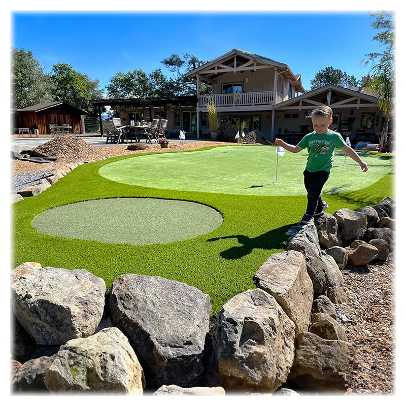 Grama artificial do relvado interno do golfe Fairway da fábrica de Gacci para o campo falsificado do estádio do golfe do relvado