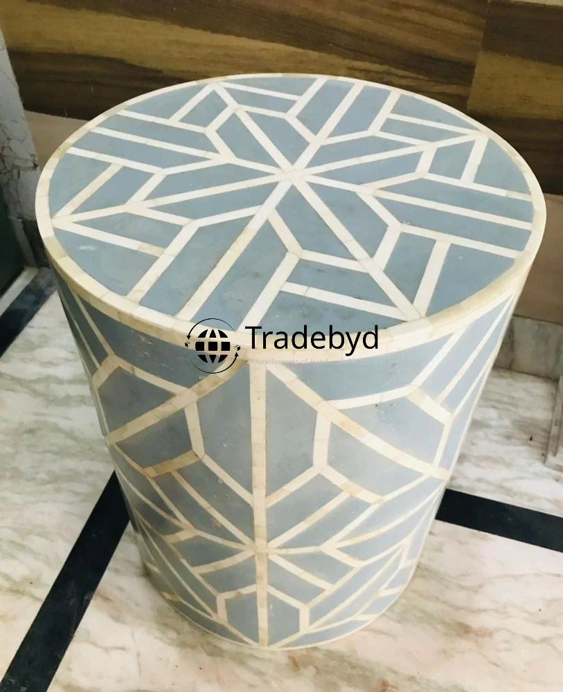 Available in different Colors