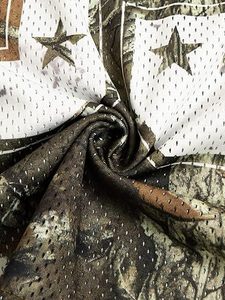 Camiseta holgada retro con cuello en V para hombre Camiseta de verano de gran tamaño estilo Y2K con logotipo de serigrafía - Product Image 3