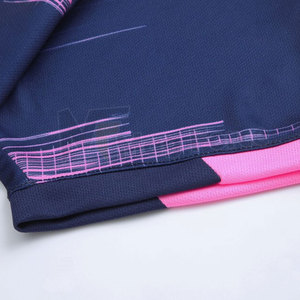 Uniforme de football de sublimation de vêtements de sport de fabricant du Pakistan pour l'adulte fabriqué en uniforme de football de football de polyester doux - Product Image 3