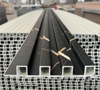 Panneaux muraux cannelés modernes en PVC ignifuge de qualité supérieure 2025 pour intérieur et extérieur – Matériaux de construction pour la maison et la décoration (couleur café)