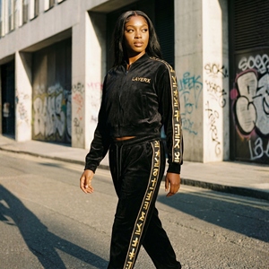 2026 Wholesale <b>Women</b> Midweight Hooded Solid Printed Eco-Friendly Breathable Rhinestone Streetwear Autumn <b>Tracksuit</b> 320gsm <b>Velour</b> - Product Image 5