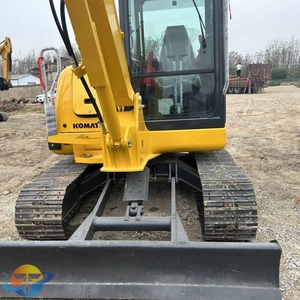 Excavadora de cadenas usada Komatsu PC56, equipo usado de calidad con peso operativo de 5 toneladas, buen estado, precio económico. - Product Image 5