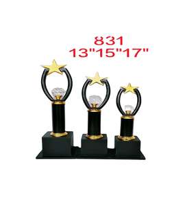 Trophée de récompense sportive personnalisé en or, très vendu, pour les championnats et les tournois scolaires, design en cristal - Product Image 1