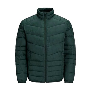 Abrigo de bombardero acolchado ligero de alta calidad para hombre, impermeable, con capucha, empacable con características resistentes al agua, estilo informal a la moda - Product Image 2
