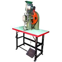 Machine à œillets en métal pour chaussures