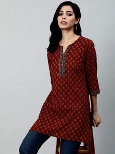 High on Demand Ethnic Clothing & Accessories Cotton Printed Kurti Tops for Regular and Office Wear Available for Sale From India - Product Image 3