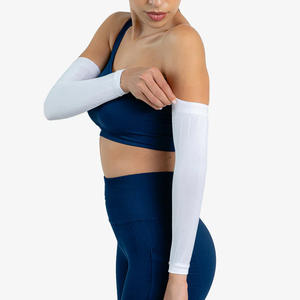 Manchons de bras OEM personnalisés pour la protection solaire, tissu de compression respirant et rafraîchissant pour le travail d'été avec options de marque privée - Product Image 2