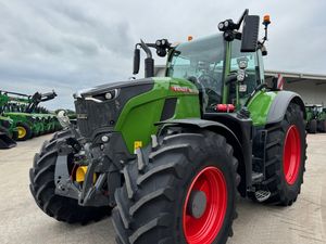 Tracteur agricole Fendt 728 VARIO 280 ch Transmission par engrenages 4 roues motrices Moteur et boîte de vitesses avec pompe Haute productivité Entièrement équipé Prêt à être expédié - Product Image 4