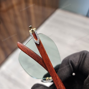 Lunettes de soleil vertes cloutées en acier inoxydable Moissanite de couleur VVS D de la plus haute qualité des fabricants indiens - Product Image 6