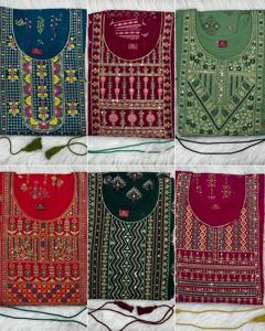 Vestido Anarkali largo elegante de la mejor calidad con bordado y diseño elegante disponible a precios asequibles - Product Image 3