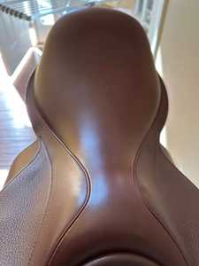 Sillín inglés de cuero hecho a mano, sillín de salto y doma personalizado, cómodo, equitación y carreras - Product Image 5