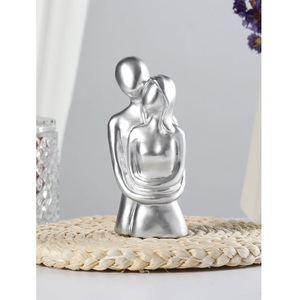 Sculpture en métal argenté moderne de qualité supérieure pour la maison, le bureau, l'hôtel et la décoration intérieure disponible à un prix abordable - Product Image 1