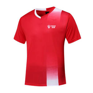 เสื้อฟุตบอลผ้าโพลีเอสเตอร์ระบายอากาศสำหรับผู้ใหญ่เสื้อฟุตบอลแห้งเร็วสีพื้นผ้า100% ดีไซน์ตามสั่ง - Product Image 1