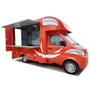 Camion de restauration mobile rouge en fibre de verre, remorque alimentaire motorisée avec comptoir de service pour la restauration en plein air - Product Image 1