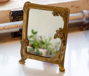 Vintage Art Nouveau Dama en la decoración del espejo - Product Image 1