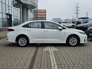 2025 C0R0LLA XII (E210) Restyling 2, Low Mileage Sound Engine AUTOMATIC Transmission <b>Panoramic</b> roof lights Ready to Sh - Product Image 4