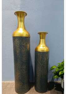 Esta moderna maceta de aluminio mejora los espacios del jardín del hogar con un diseño minimalista y una durabilidad duradera. - Product Image 4