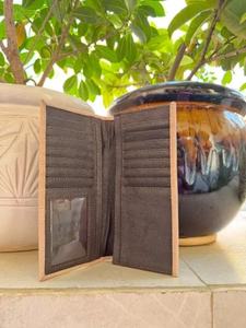 Nueva llegada de los hombres delgados de diseño largo elegante de piel metálica billetera de cuero de vaca tallado a mano RFID característica regalo para él - Product Image 2