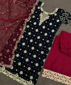 ชุดแต่งงานที่น่ารักน่ารัก ชุดบาราซี่ย์ Kurta Dupatta พร้อมการพิมพ์แบบตรวจสอบที่สดใสและการเย็บปักถักร้อยที่หรูหราสวมผ้าฝ้าย Kurti - Product Image 1