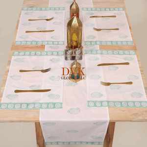 Vente en gros Couverture de table en coton blanc imprimé Main block Nappe réutilisable de style bohème pour banquets et hôtels - Product Image 5