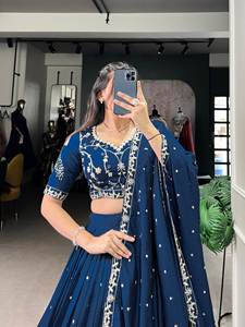 Mariage de créateur de Bollywood Lehenga belle Lehenga traditionnelle, avec chemisier fantaisie, demoiselle d'honneur de mariage de fête pakistanaise Dupatta - Product Image 3