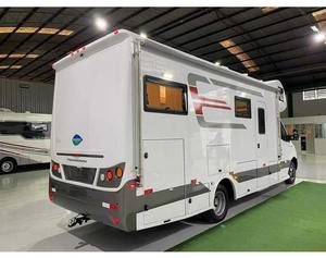 Autocaravana familiar de lujo 4x4, caravana de fibra de vidrio, casa móvil para acampar en aventuras. - Product Image 2