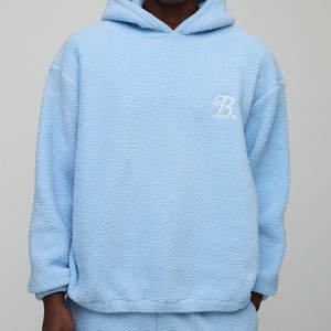 Top Trending Casual y ropa al aire libre Hombres Chándal Logotipo de bordado personalizado Nuevo diseño Hombres Chándal en diferentes tamaños - Product Image 3