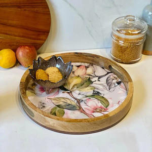 Plateau de service élégant en bois pour un divertissement élégant Plateau de service en bois artisanal avec charme rustique - Product Image 3