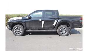 LC200 d'occasion 2023-2024, transmission intégrale, sièges en cuir, régulateur de vitesse adaptatif, conduite à gauche, SUV diesel, toit ouvrant panoramique, prêt à être expédié du Japon - Product Image 3